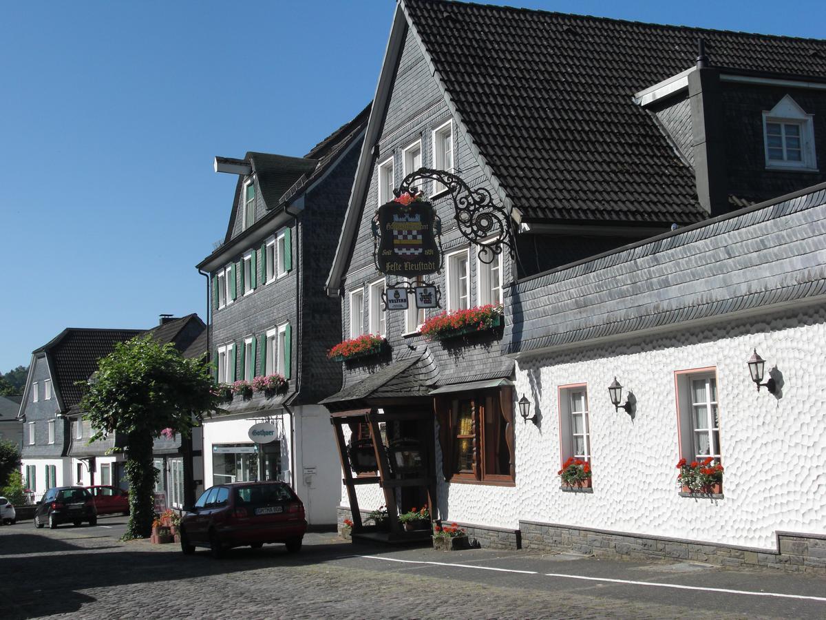 Feste Neustadt Bergneustadt Extérieur photo